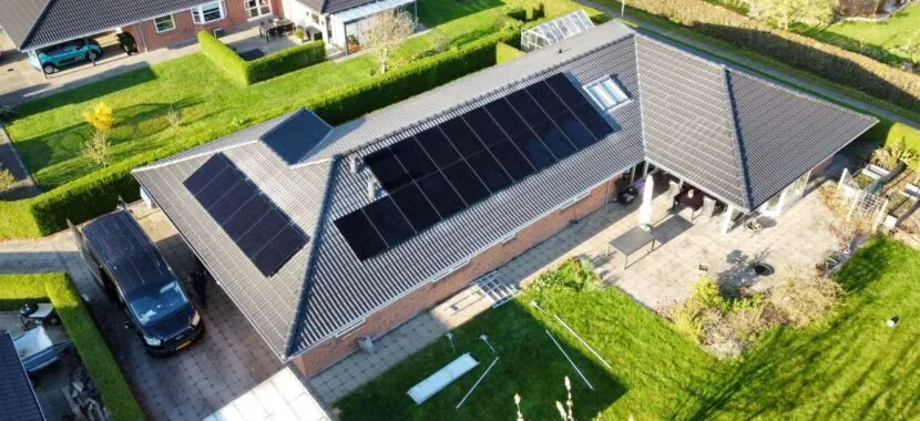 Hybrid solcelleanlæg med batteri